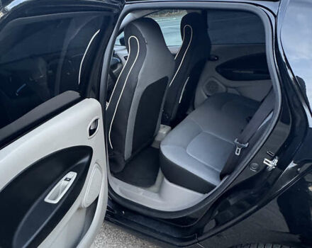 Черный Рено Зое, объемом двигателя 0 л и пробегом 90 тыс. км за 7700 $, фото 14 на Automoto.ua