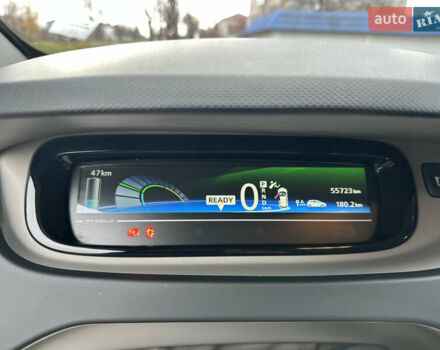 Черный Рено Зое, объемом двигателя 0 л и пробегом 55 тыс. км за 6700 $, фото 26 на Automoto.ua