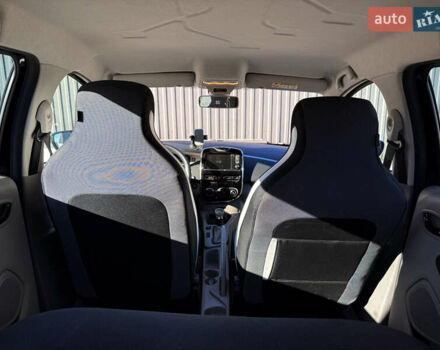 Чорний Рено Зое, об'ємом двигуна 0 л та пробігом 96 тис. км за 6350 $, фото 12 на Automoto.ua