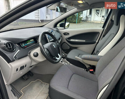 Черный Рено Зое, объемом двигателя 0 л и пробегом 55 тыс. км за 6700 $, фото 20 на Automoto.ua
