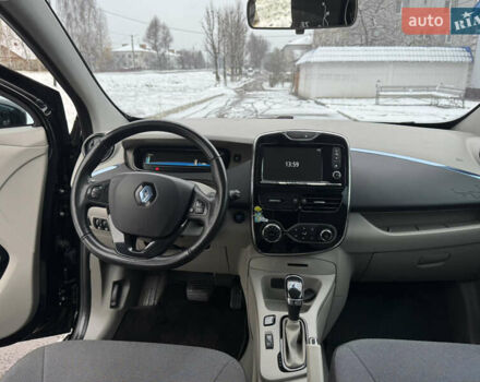 Черный Рено Зое, объемом двигателя 0 л и пробегом 91 тыс. км за 6499 $, фото 20 на Automoto.ua