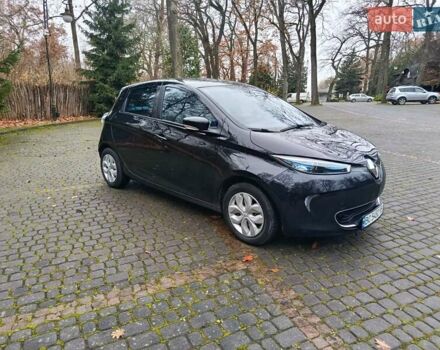 Черный Рено Зое, объемом двигателя 0 л и пробегом 96 тыс. км за 6500 $, фото 9 на Automoto.ua