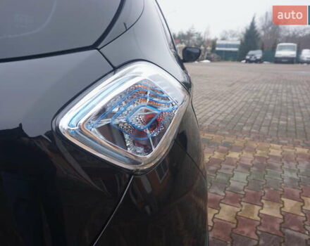 Черный Рено Зое, объемом двигателя 0 л и пробегом 156 тыс. км за 6555 $, фото 24 на Automoto.ua