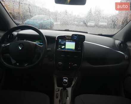 Черный Рено Зое, объемом двигателя 0 л и пробегом 101 тыс. км за 7222 $, фото 46 на Automoto.ua