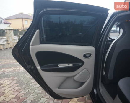 Черный Рено Зое, объемом двигателя 0 л и пробегом 156 тыс. км за 6555 $, фото 45 на Automoto.ua