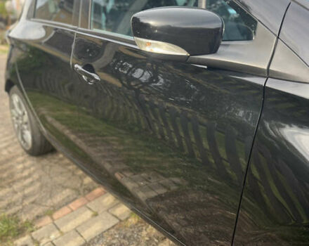 Чорний Рено Зое, об'ємом двигуна 0 л та пробігом 145 тис. км за 5950 $, фото 4 на Automoto.ua