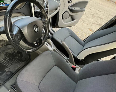 Черный Рено Зое, объемом двигателя 0 л и пробегом 153 тыс. км за 6500 $, фото 20 на Automoto.ua