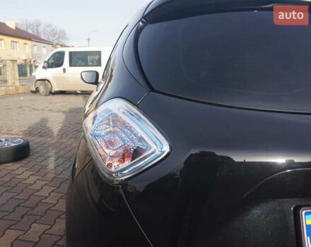 Чорний Рено Зое, об'ємом двигуна 0 л та пробігом 94 тис. км за 7200 $, фото 23 на Automoto.ua