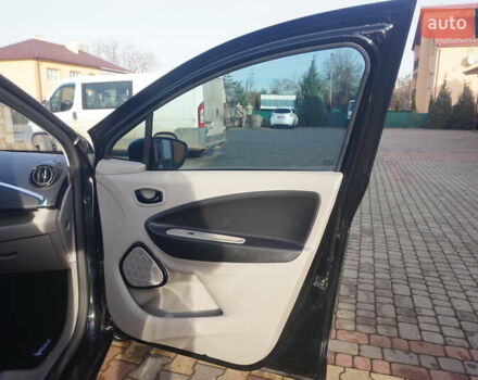 Чорний Рено Зое, об'ємом двигуна 0 л та пробігом 94 тис. км за 7200 $, фото 36 на Automoto.ua