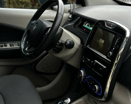 Черный Рено Зое, объемом двигателя 0 л и пробегом 74 тыс. км за 6900 $, фото 14 на Automoto.ua