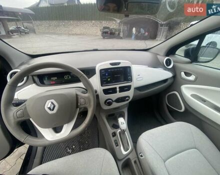 Черный Рено Зое, объемом двигателя 0 л и пробегом 147 тыс. км за 7777 $, фото 17 на Automoto.ua