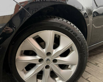 Черный Рено Зое, объемом двигателя 0 л и пробегом 105 тыс. км за 6750 $, фото 4 на Automoto.ua