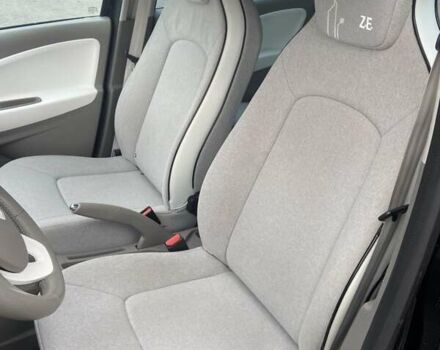 Черный Рено Зое, объемом двигателя 0 л и пробегом 147 тыс. км за 7777 $, фото 18 на Automoto.ua