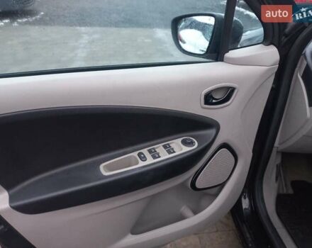 Черный Рено Зое, объемом двигателя 0 л и пробегом 139 тыс. км за 5900 $, фото 9 на Automoto.ua