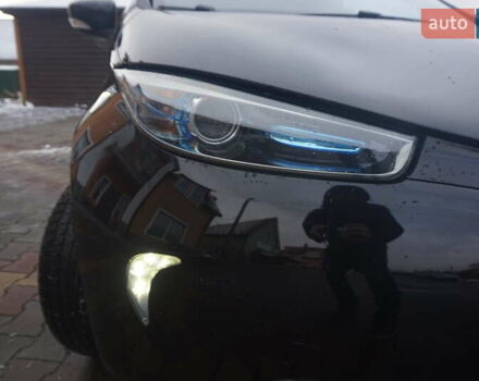 Черный Рено Зое, объемом двигателя 0 л и пробегом 178 тыс. км за 6444 $, фото 21 на Automoto.ua