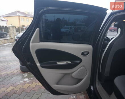 Черный Рено Зое, объемом двигателя 0 л и пробегом 178 тыс. км за 6444 $, фото 43 на Automoto.ua