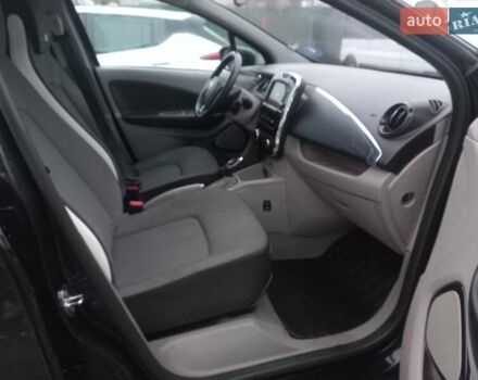 Черный Рено Зое, объемом двигателя 0 л и пробегом 139 тыс. км за 5900 $, фото 7 на Automoto.ua