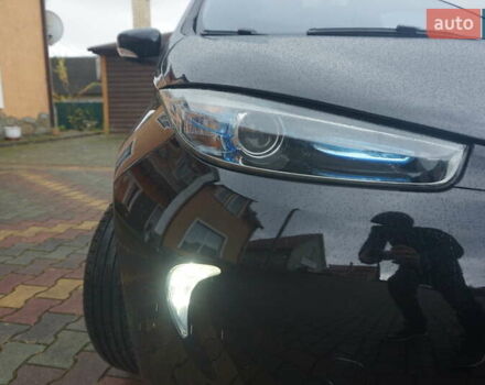 Черный Рено Зое, объемом двигателя 0 л и пробегом 101 тыс. км за 7222 $, фото 21 на Automoto.ua