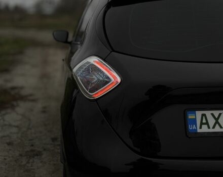 Черный Рено Зое, объемом двигателя 0 л и пробегом 140 тыс. км за 7700 $, фото 9 на Automoto.ua