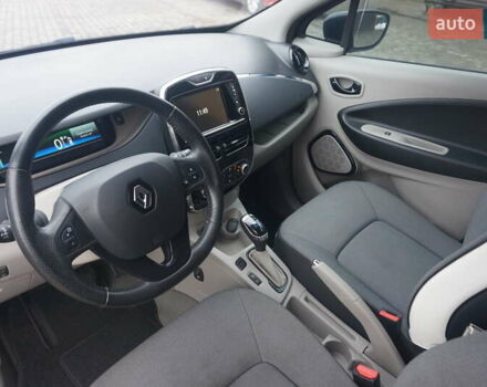 Черный Рено Зое, объемом двигателя 0 л и пробегом 156 тыс. км за 6555 $, фото 27 на Automoto.ua