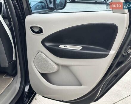 Черный Рено Зое, объемом двигателя 0 л и пробегом 103 тыс. км за 6199 $, фото 13 на Automoto.ua