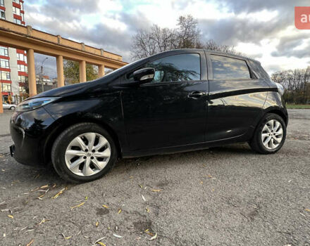 Черный Рено Зое, объемом двигателя 0 л и пробегом 153 тыс. км за 6500 $, фото 12 на Automoto.ua