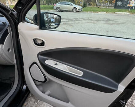 Рено Зое 2015 у Івано-Франківську на Automoto.ua Чорний Рено Зое, об'ємом двигуна 0 л та пробігом 153 тис. км за 6800 $, фото 28 на Automoto.ua