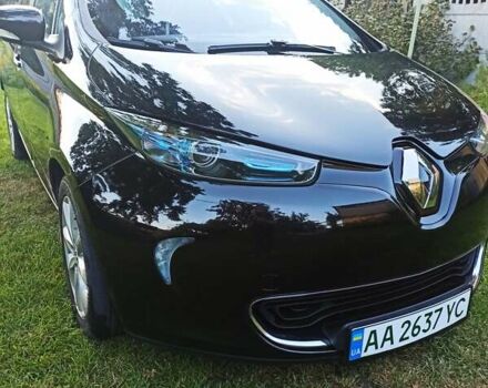 Черный Рено Зое, объемом двигателя 0 л и пробегом 126 тыс. км за 7500 $, фото 1 на Automoto.ua