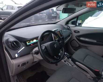 Черный Рено Зое, объемом двигателя 0 л и пробегом 139 тыс. км за 5900 $, фото 6 на Automoto.ua
