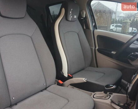 Черный Рено Зое, объемом двигателя 0 л и пробегом 101 тыс. км за 7222 $, фото 38 на Automoto.ua