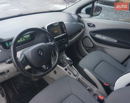 Черный Рено Зое, объемом двигателя 0 л и пробегом 178 тыс. км за 6444 $, фото 25 на Automoto.ua