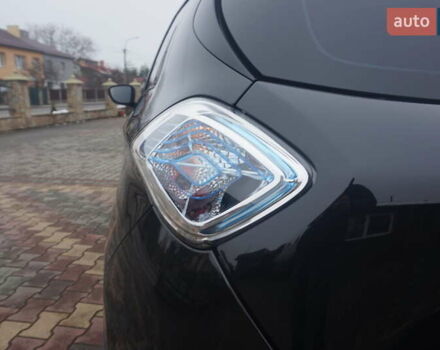 Черный Рено Зое, объемом двигателя 0 л и пробегом 156 тыс. км за 6555 $, фото 25 на Automoto.ua