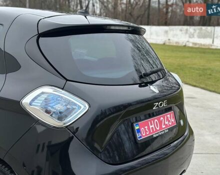 Черный Рено Зое, объемом двигателя 0 л и пробегом 103 тыс. км за 6199 $, фото 3 на Automoto.ua
