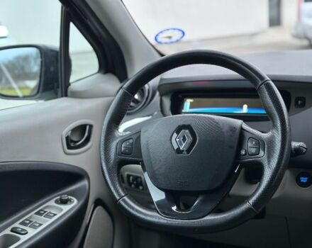 Черный Рено Зое, объемом двигателя 0 л и пробегом 103 тыс. км за 5999 $, фото 11 на Automoto.ua