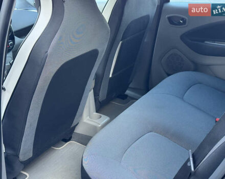 Чорний Рено Зое, об'ємом двигуна 0 л та пробігом 91 тис. км за 6950 $, фото 12 на Automoto.ua