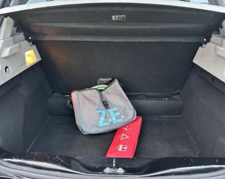 Черный Рено Зое, объемом двигателя 0 л и пробегом 103 тыс. км за 5999 $, фото 6 на Automoto.ua