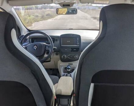 Черный Рено Зое, объемом двигателя 0 л и пробегом 138 тыс. км за 6600 $, фото 7 на Automoto.ua