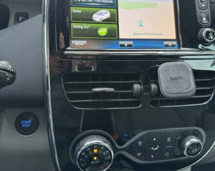 Чорний Рено Зое, об'ємом двигуна 0 л та пробігом 126 тис. км за 6999 $, фото 19 на Automoto.ua