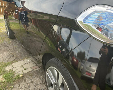 Чорний Рено Зое, об'ємом двигуна 0 л та пробігом 145 тис. км за 5950 $, фото 5 на Automoto.ua