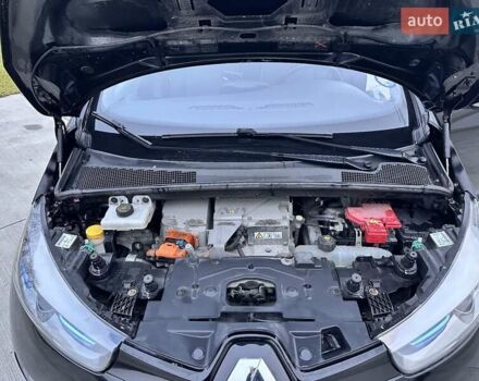 Черный Рено Зое, объемом двигателя 0 л и пробегом 103 тыс. км за 6199 $, фото 18 на Automoto.ua