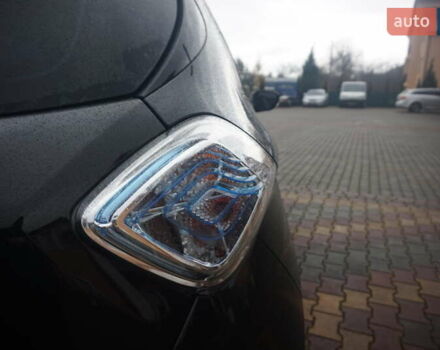 Черный Рено Зое, объемом двигателя 0 л и пробегом 101 тыс. км за 7222 $, фото 22 на Automoto.ua