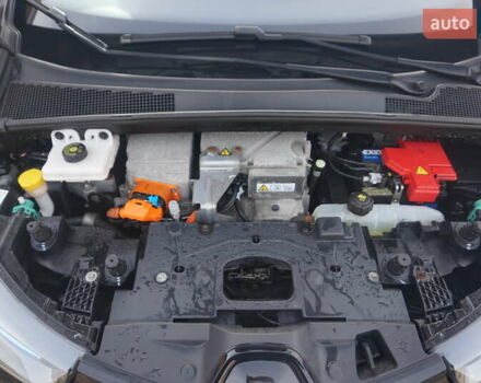 Чорний Рено Зое, об'ємом двигуна 0 л та пробігом 94 тис. км за 7200 $, фото 50 на Automoto.ua