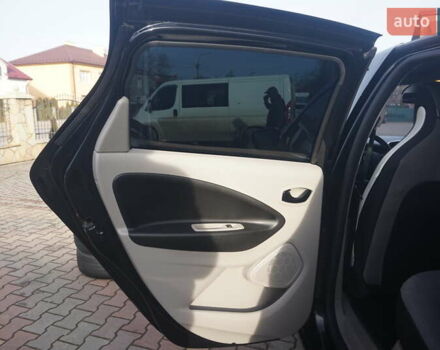 Чорний Рено Зое, об'ємом двигуна 0 л та пробігом 94 тис. км за 7200 $, фото 43 на Automoto.ua