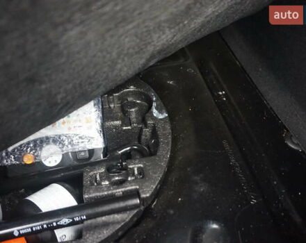 Черный Рено Зое, объемом двигателя 0 л и пробегом 178 тыс. км за 6444 $, фото 49 на Automoto.ua