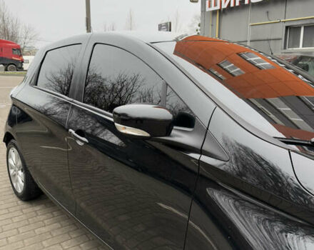 Черный Рено Зое, объемом двигателя 0 л и пробегом 105 тыс. км за 6750 $, фото 13 на Automoto.ua