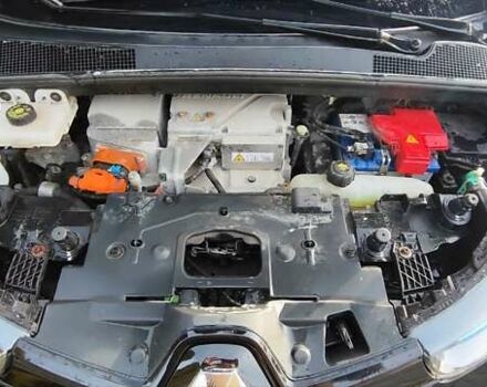 Черный Рено Зое, объемом двигателя 0 л и пробегом 76 тыс. км за 7650 $, фото 10 на Automoto.ua