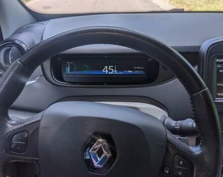 Черный Рено Зое, объемом двигателя 0 л и пробегом 138 тыс. км за 6600 $, фото 1 на Automoto.ua