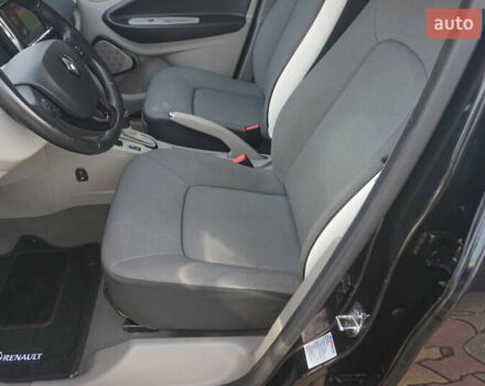 Чорний Рено Зое, об'ємом двигуна 0 л та пробігом 94 тис. км за 7200 $, фото 26 на Automoto.ua