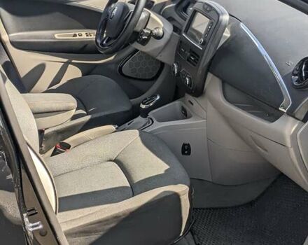Черный Рено Зое, объемом двигателя 0 л и пробегом 138 тыс. км за 6600 $, фото 9 на Automoto.ua