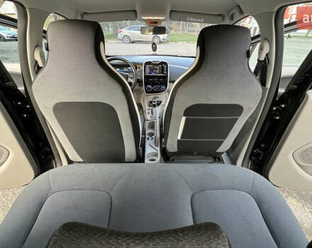 Черный Рено Зое, объемом двигателя 0 л и пробегом 153 тыс. км за 6500 $, фото 23 на Automoto.ua